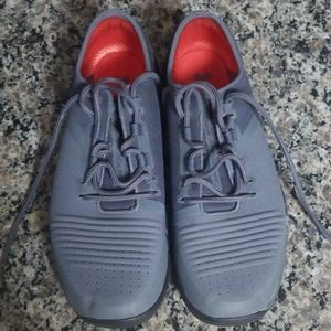 Under Armour TriBase Reign